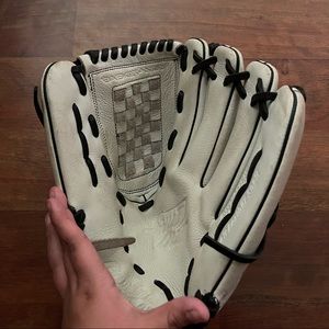 Rawlings softball glove
